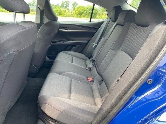 Toyota Camry Hybrid XLE 2025