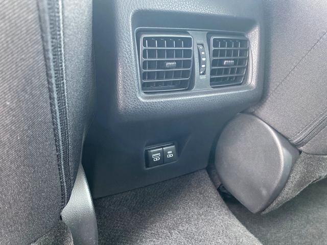 Toyota Camry Hybrid XLE 2025