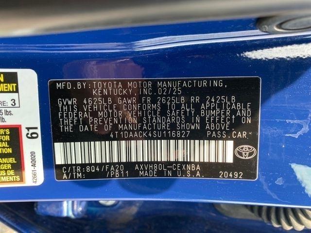Toyota Camry Hybrid XLE 2025