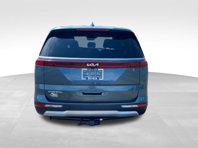 Kia Carnival EX 2024