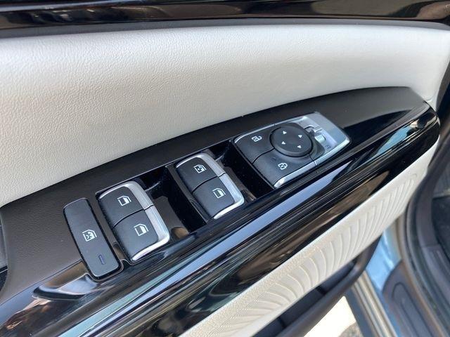 Kia Carnival EX 2024