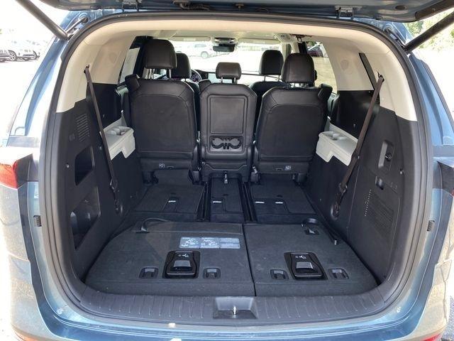 Kia Carnival EX 2024