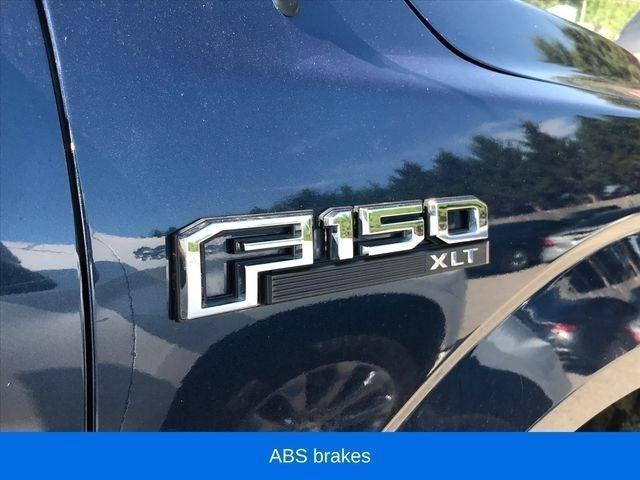 Ford F-150 XL SuperCrew 5.5-ft. Bed 4WD 2015