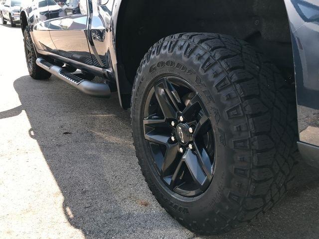 Chevrolet Silverado 1500 LT Trail Boss Crew Cab 4WD 2021