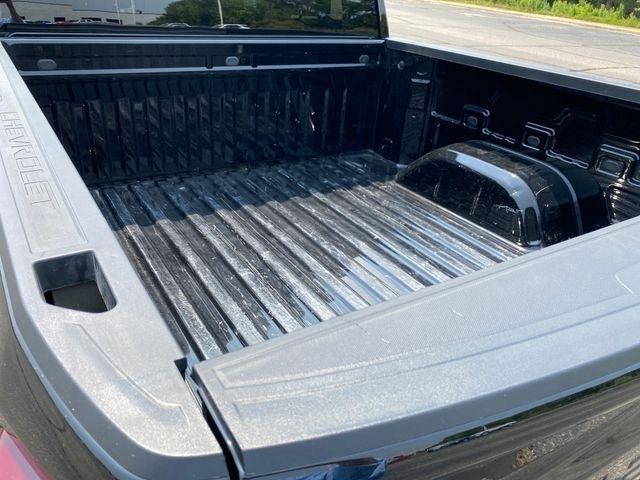 Chevrolet Silverado 1500 LT-L Crew Cab 4WD 2024