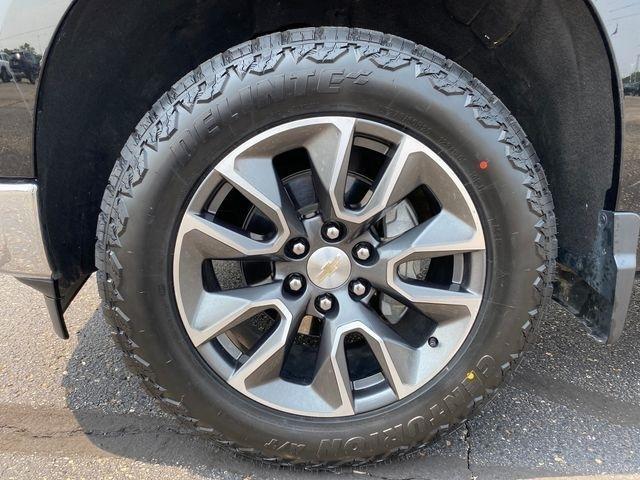 Chevrolet Silverado 1500 LT-L Crew Cab 4WD 2024