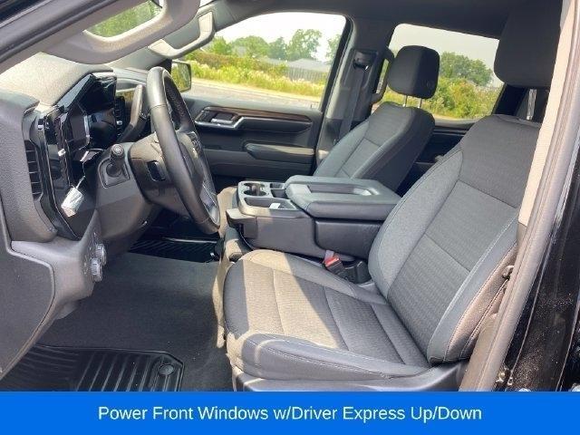 Chevrolet Silverado 1500 LT-L Crew Cab 4WD 2024