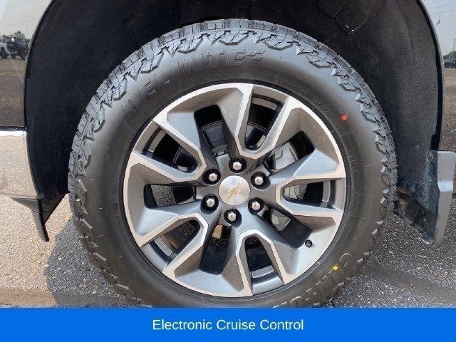 Chevrolet Silverado 1500 LT-L Crew Cab 4WD 2024