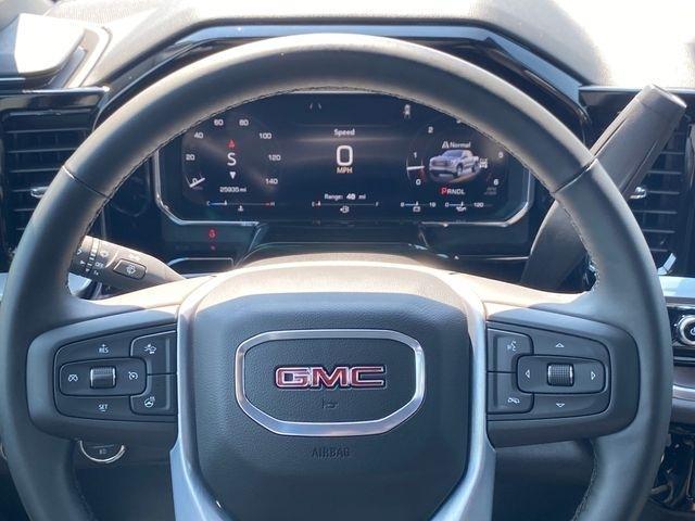 GMC Sierra 1500 SLT Crew Cab 4WD 2026