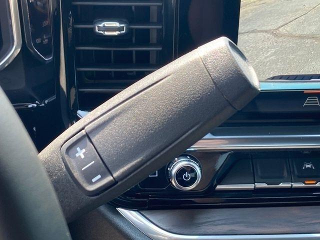 GMC Sierra 1500 SLT Crew Cab 4WD 2026