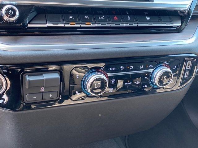 GMC Sierra 1500 SLT Crew Cab 4WD 2026