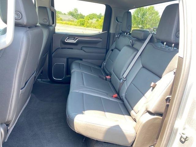 GMC Sierra 1500 SLT Crew Cab 4WD 2026