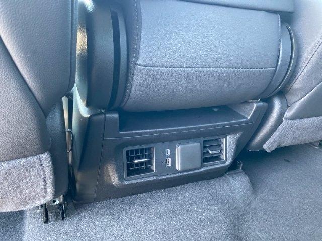 GMC Sierra 1500 SLT Crew Cab 4WD 2026