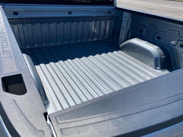 Chevrolet Silverado 1500 LT-L Crew Cab 4WD 2024