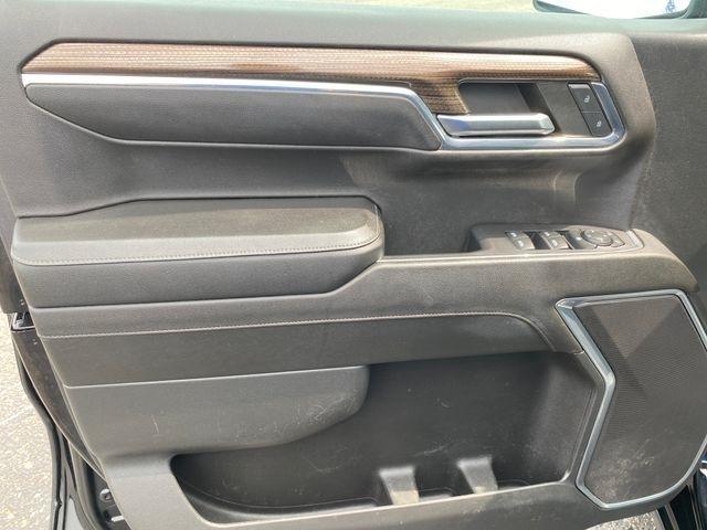 Chevrolet Silverado 1500 LT-L Crew Cab 4WD 2024
