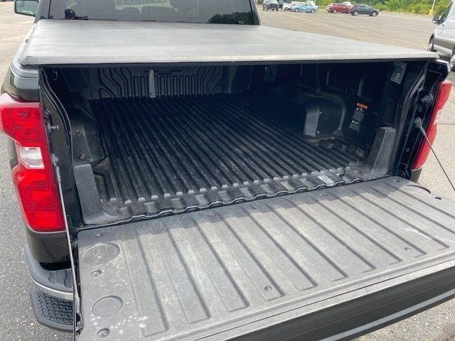 Chevrolet Silverado 1500 LT-L Crew Cab 4WD 2024
