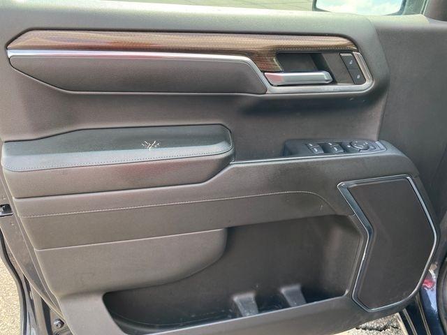 Chevrolet Silverado 1500 LT-L Crew Cab 4WD 2024