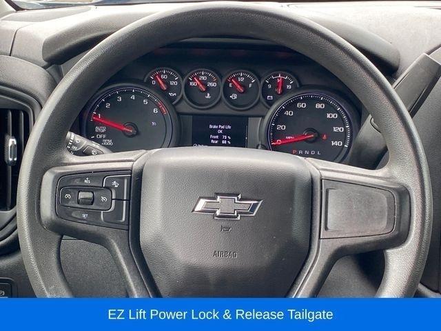 Chevrolet Silverado 1500 Trail Boss Custom Crew Cab 4WD 2023