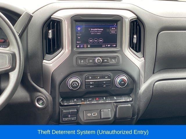 Chevrolet Silverado 1500 Trail Boss Custom Crew Cab 4WD 2023