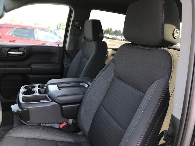 Chevrolet Silverado 1500 Trail Boss Custom Crew Cab 4WD 2023