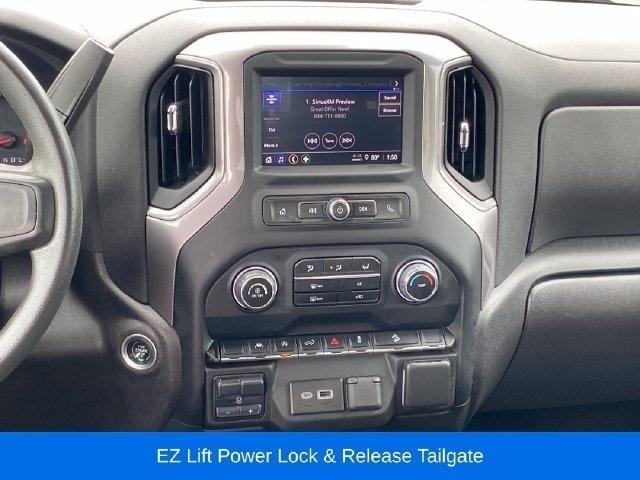 Chevrolet Silverado 1500 Trail Boss Custom Crew Cab 4WD 2023