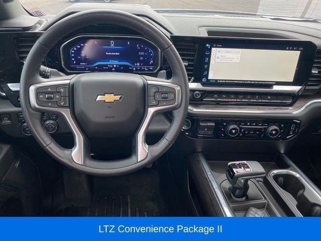 Chevrolet Silverado 1500 LTZ Crew Cab 4WD 2023