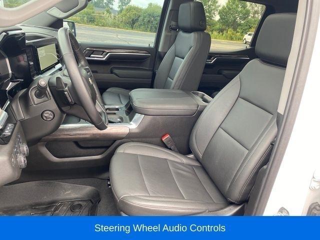 Chevrolet Silverado 1500 LTZ Crew Cab 4WD 2023