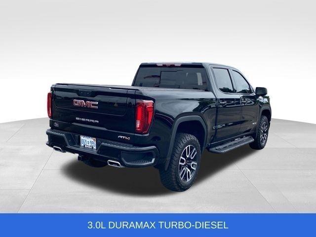 GMC Sierra 1500 AT4 Crew Cab 4WD 2025
