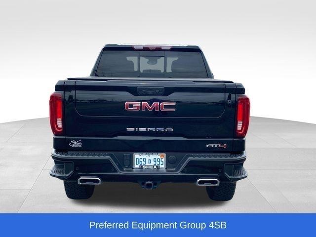 GMC Sierra 1500 AT4 Crew Cab 4WD 2025