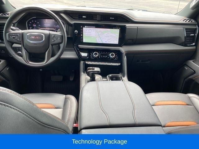 GMC Sierra 1500 AT4 Crew Cab 4WD 2025
