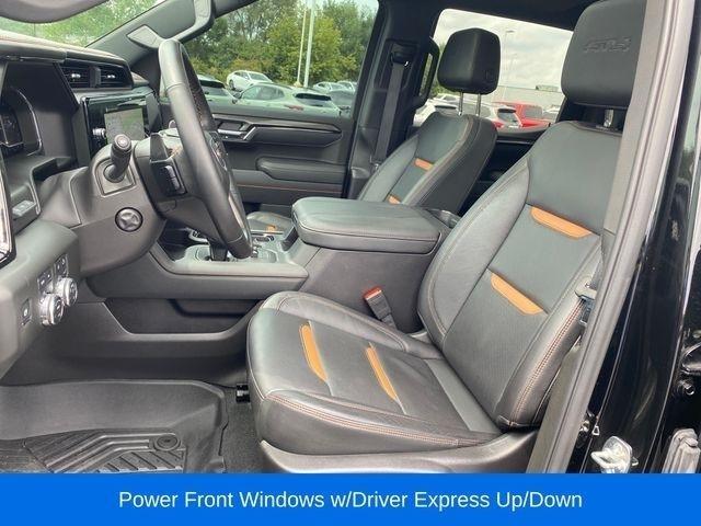 GMC Sierra 1500 AT4 Crew Cab 4WD 2025