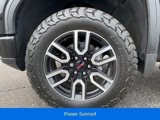 GMC Sierra 1500 AT4 Crew Cab 4WD 2025