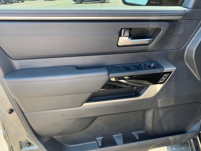 Toyota Tundra Limited CrewMax 4WD 2026