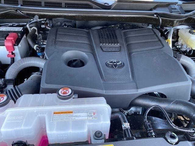 Toyota Tundra Limited CrewMax 4WD 2026