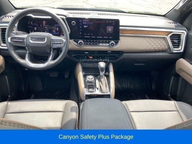 GMC Canyon Denali Crew Cab 4WD 2026
