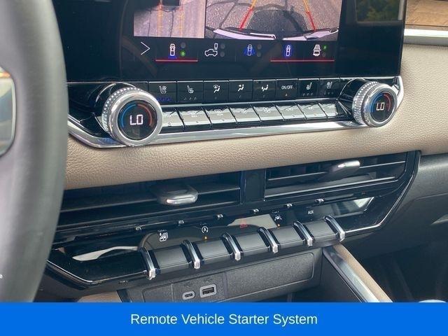GMC Canyon Denali Crew Cab 4WD 2026