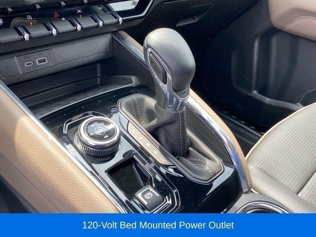 GMC Canyon Denali Crew Cab 4WD 2026
