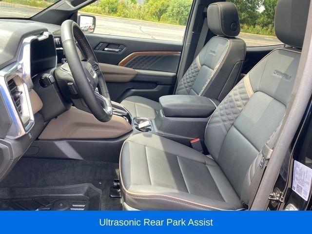 GMC Canyon Denali Crew Cab 4WD 2026