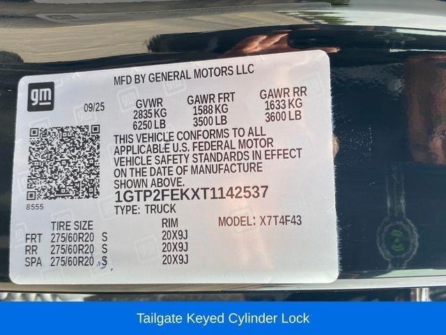 GMC Canyon Denali Crew Cab 4WD 2026