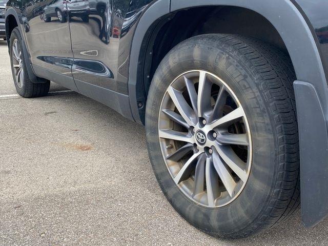 Toyota Highlander SE AWD V6 2019