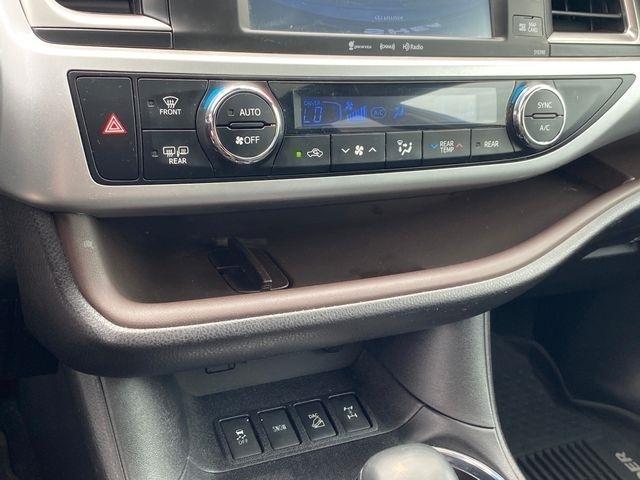 Toyota Highlander SE AWD V6 2019