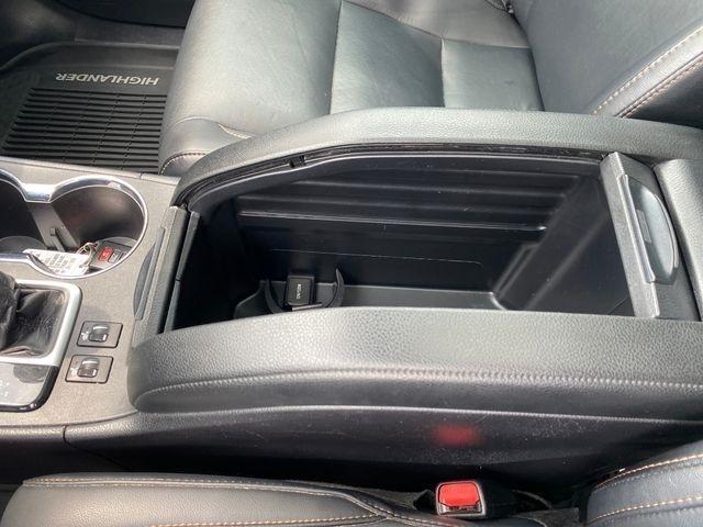 Toyota Highlander SE AWD V6 2019