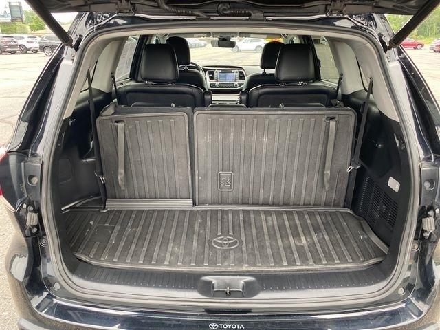 Toyota Highlander SE AWD V6 2019