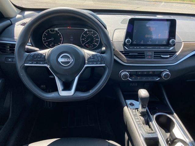 Nissan Altima 2.5 SV 2024