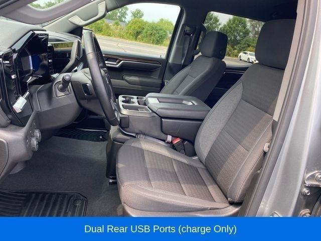 Chevrolet Silverado 1500 RST Crew Cab 4WD 2026