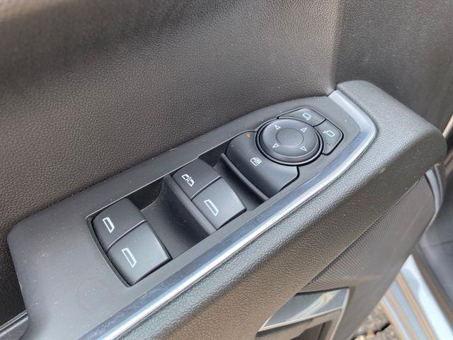 Chevrolet Silverado 1500 LT Crew Cab 4WD 2025
