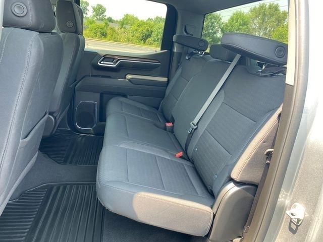 Chevrolet Silverado 1500 LT Crew Cab 4WD 2025