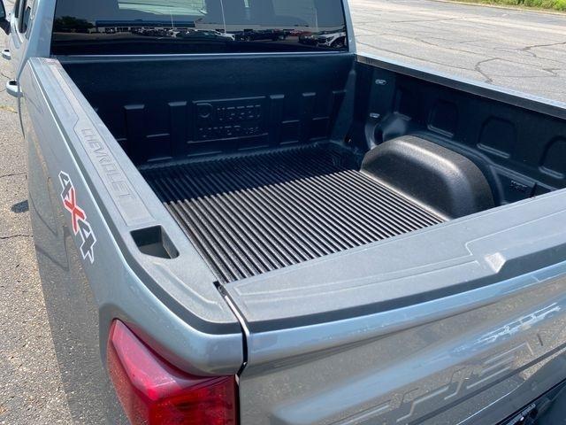 Chevrolet Silverado 1500 LT Crew Cab 4WD 2025