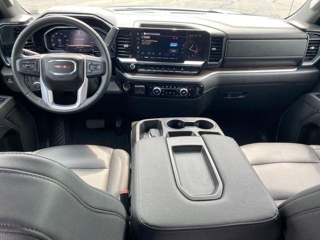 GMC Sierra 1500 SLT Crew Cab 4WD 2026