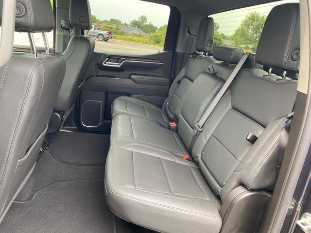 GMC Sierra 1500 SLT Crew Cab 4WD 2026